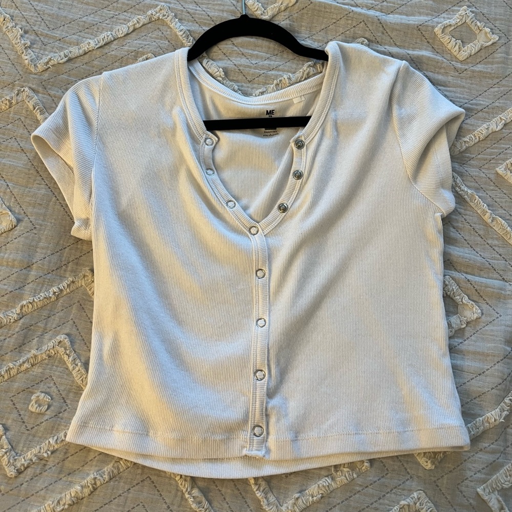 Me to We white button up crop top